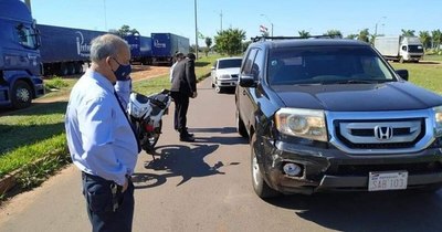 La Nación / Asaltantes llevan millonaria recaudación del Shopping China en PJC