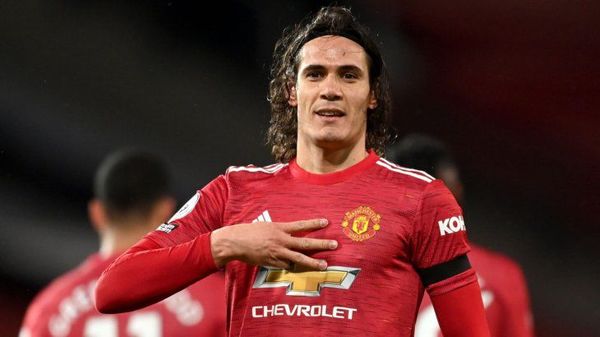 Edinson Cavani renueva con el Manchester United hasta 2022