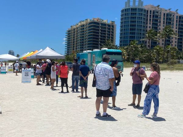 Turismo de vacunas: éxodo masivo de paraguayos a Miami