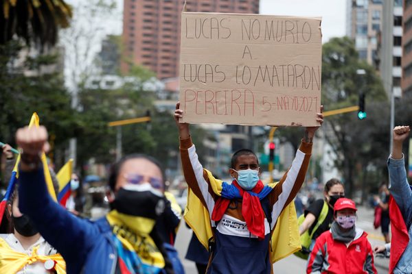Lucas Villa, baleado en una protesta pacífica en Colombia, tiene muerte cerebral - MarketData
