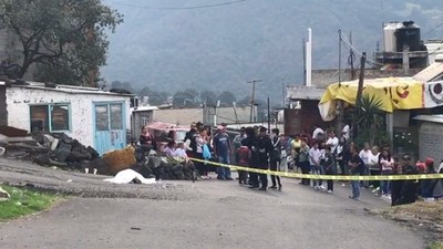 Dantesco: Sicarios asesinan a bebé y a hombre en centro de vacunación de México