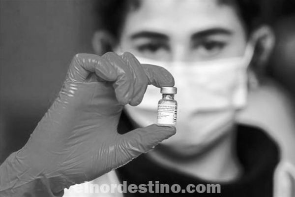 Sorprendente: Luego de recibir vacunas donadas por Chile, piden 300 mil guaraníes a extranjera por carecer de cédula paraguaya