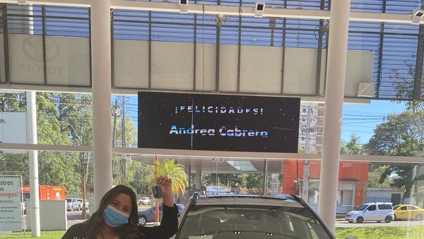 Doble alegría en mayo: Venció al COVID y retiró su auto 0 Km