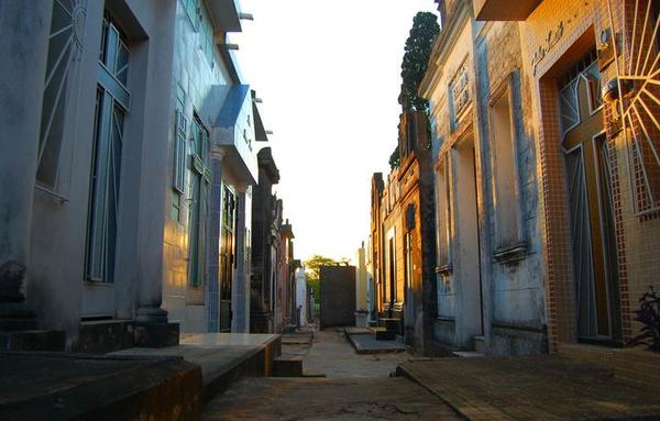 Cementerios capitalinos se mantendrán cerrados en el Día de la Madre