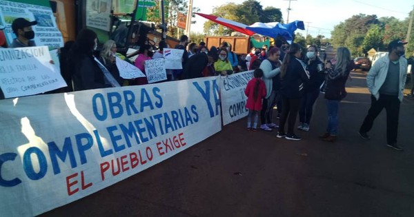 La Nación / Exigen obras anexas al segundo puente
