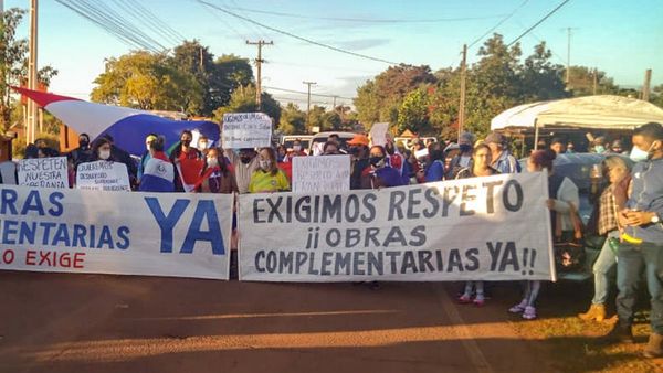 Franqueños exigen el inicio de las obras del Puente de la Integración