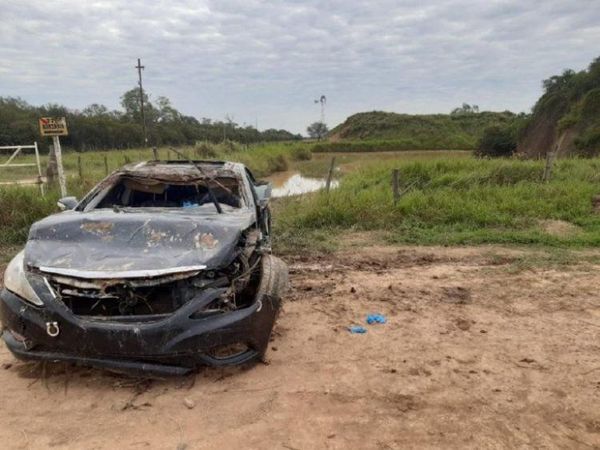 Dos policías y un civil mueren ahogados en un tajamar