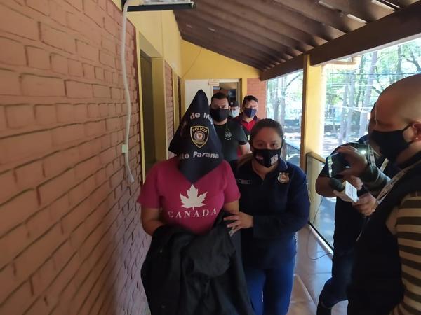 Capturan a mujer que intentó asesinar a su tío y a su prima por problema de terreno - La Clave