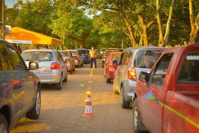 "Tenemos que inmunizar a 4 millones de paraguayos y a esta velocidad vamos a terminar en el 2024”, sostuvo infectólogo