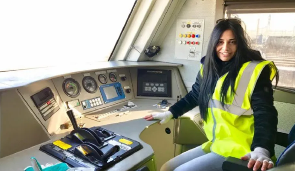 La primera paraguaya en manejar un tren en España - Noticiero Paraguay