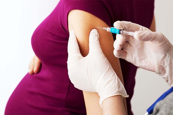 Brasil suspende aplicación de vacuna Astrazeneca en embarazadas tras la muerte de una gestante luego de ser inmunizada