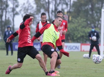 Intenso segundo entrenamiento en el CARDE - APF