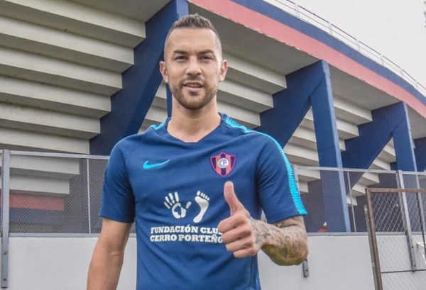 Fariña confiesa que ataques de ansiedad y pánico lo alejaron del fútbol
