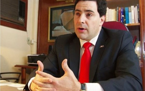 Tildan de adefesio jurídico a proyecto de Ejecutivo y advierten que puede conducir al autoritarismo | Ñanduti
