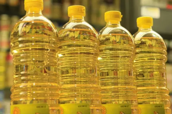 Diario HOY | Allanan locales en el Abasto Norte ante denuncia de venta de "aceite recargado"