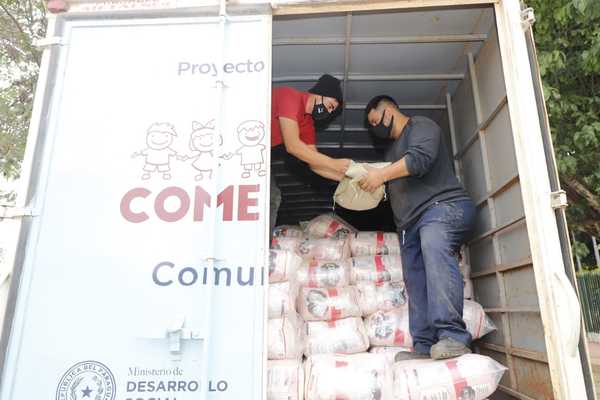 Entregan 14 mil kilos de víveres para familias de Alberdi e incluyen a 200 familias más a Tekoporã