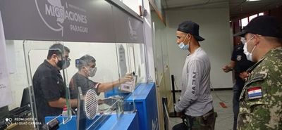 Expulsan a brasileño que intentó salir de Paraguay con pasaporte falso - ABC en el Este - ABC Color