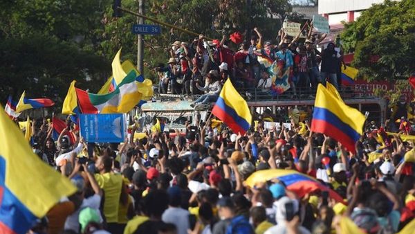 Senador opositor responsabiliza a Álvaro Uribe de la crisis en Colombia