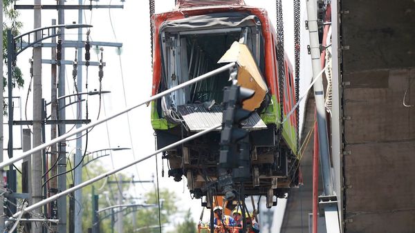 Prometen investigación "robusta" del accidente en el metro de México
