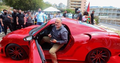 La Nación / Pese a los constantes cortes de luz, fabrican un coche 100% eléctrico en Líbano