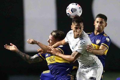 Santos gana y desaloja a Boca del segundo lugar en el Grupo C - Fútbol Internacional - ABC Color