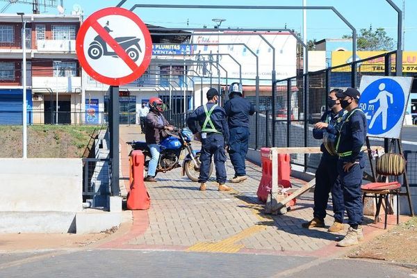 Persiste la inconsciencia al circular por las nuevas vías del multiviaducto  - ABC en el Este - ABC Color