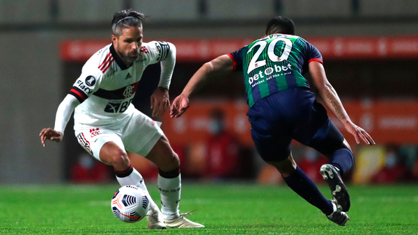 Flamengo se frena en Chile ante La Calera
