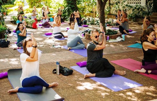 Exitoso “Be yoga day” - Nacionales - ABC Color