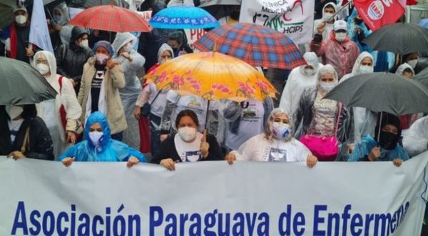 Día de la enfermería con 60 caídos por coronavirus