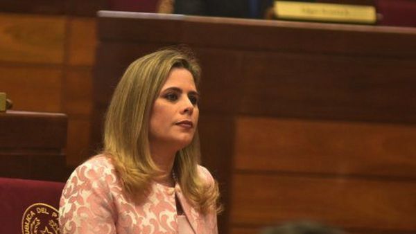 Ley de binacionales: Kattya advierte a Mario Abdo por falta de claridad