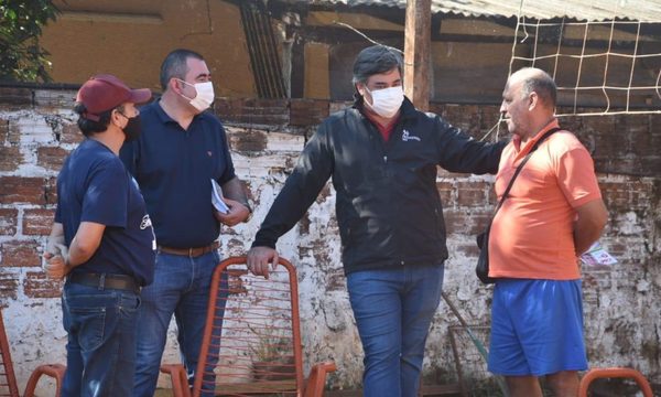 “Tiki” González visita a familias de diferentes barrios de Presidente Franco – Diario TNPRESS