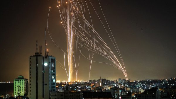 Más de 1.000 cohetes fueron lanzados por el grupo terrorista Hamas contra Israel