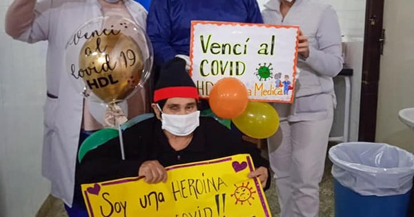 La Nación / Tres pacientes vencieron al COVID-19 y fueron dados de alta en Hospital de Lambaré