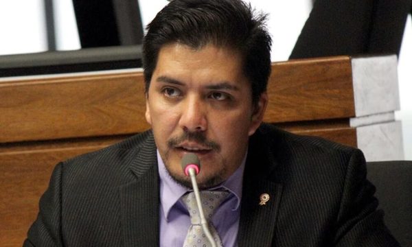 Diputado presenta este miércoles pedido de pérdida de investidura contra Carlos Portillo