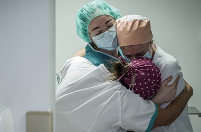 Día Internacional de la Enfermería: en Clínicas brindan homenaje a enfermeras