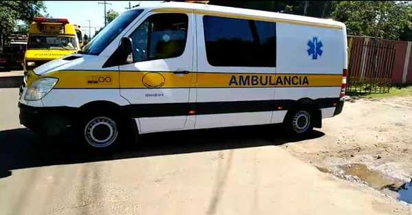 Bomberos Amarillos ovetenses presentaron su nueva ambulancia - Noticiero Paraguay
