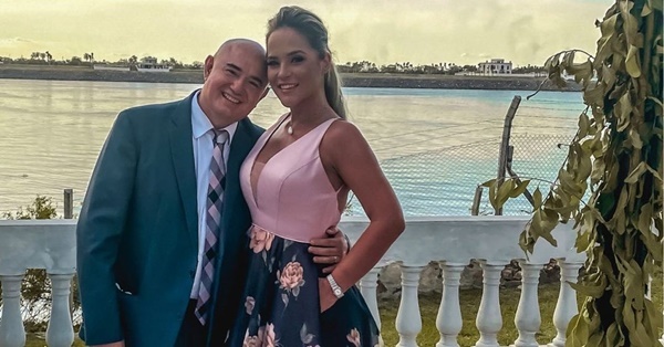 Karina Doldán y Domingo Coronel fueron escrachados