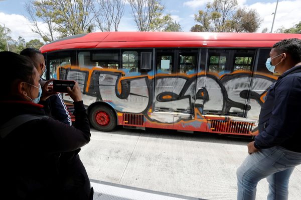 Miles de colombianos toman las calles en la tercera jornada de paro nacional - MarketData