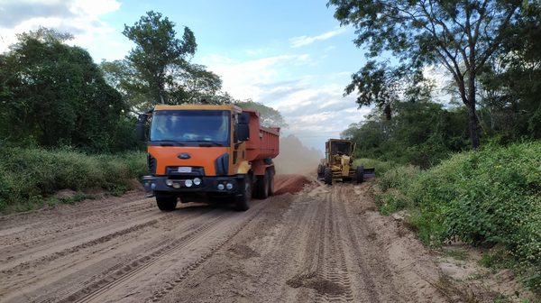 Agua Dulce se abre paso con nuevos caminos hacia el progreso