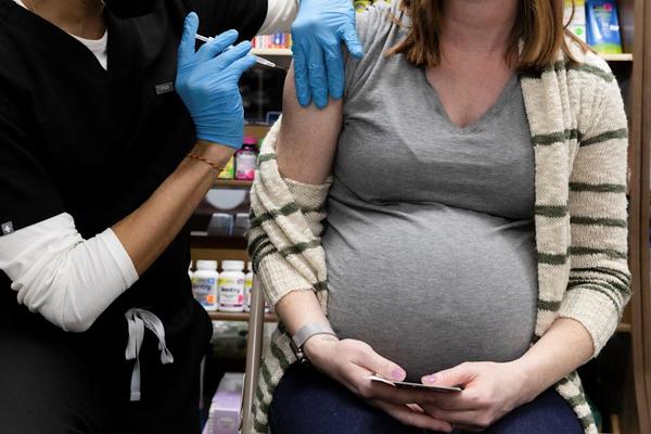 Covid-19: México comenzó a vacunar a embarazadas