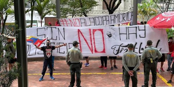 Tensión por protestas para que no se juegue la Libertadores en Colombia - Fútbol Internacional - ABC Color