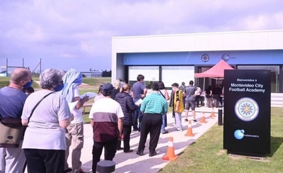Diario HOY | Más del 25 % de la población uruguaya ya recibió las dos dosis anticovid