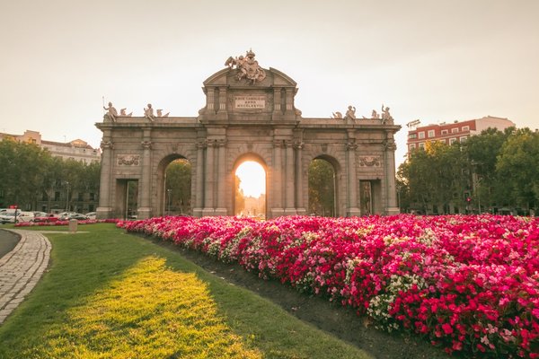 España espera recuperar en 2021 la mitad de los turistas previos al covid-19