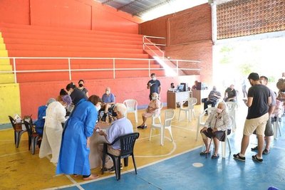 Crónica / Opapotaite las vacunas, “no va a alcanzar”, he’i