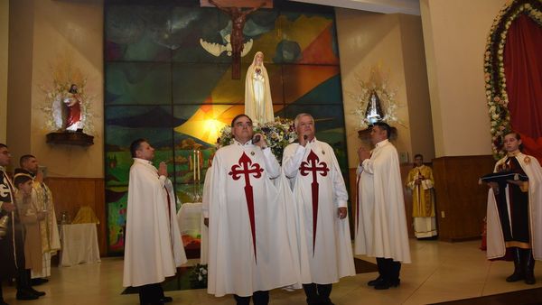 En procesión aérea de la  Virgen de Fátima, hoy bendecirán al Paraguay