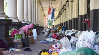 Ante frío y Covid, piden asistencia para indígenas que llegan al centro