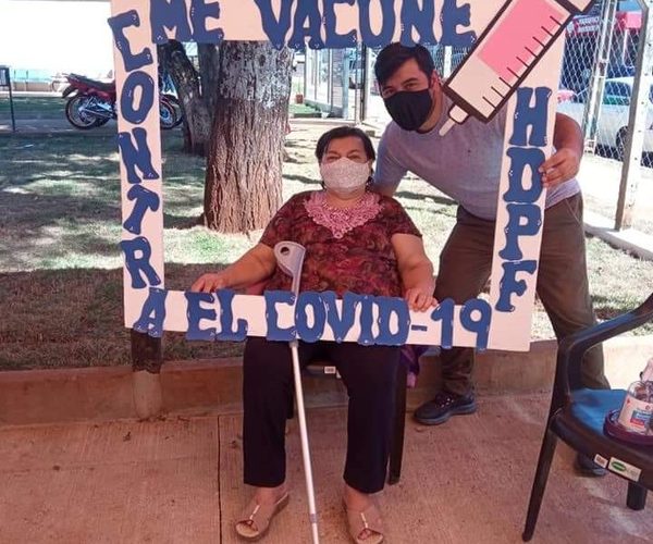 Vacunación anticovid sigue hoy con mayores de 70 años con terminación de cédula 6 y 7