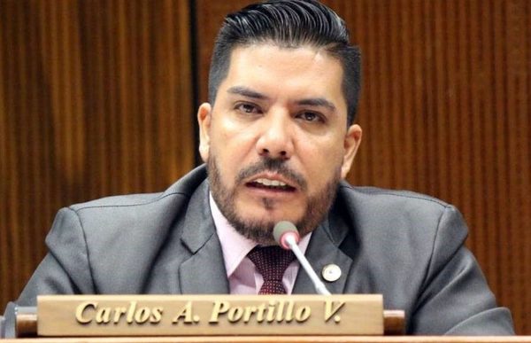 CARLOS PORTILLO ES EXPULSADO  DE LA CÁMARA DE DIPUTADOS