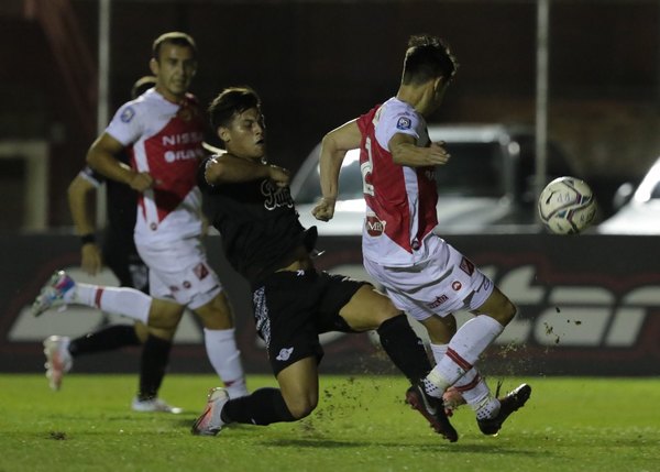 Copa Sudamericana: Libertad busca el liderato y River seguir con vida