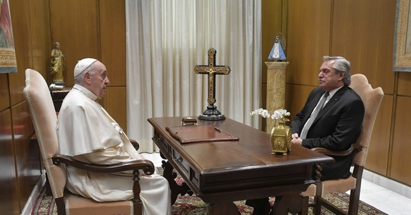 La Nación / El papa recibió en el Vaticano al presidente argentino Alberto Fernández